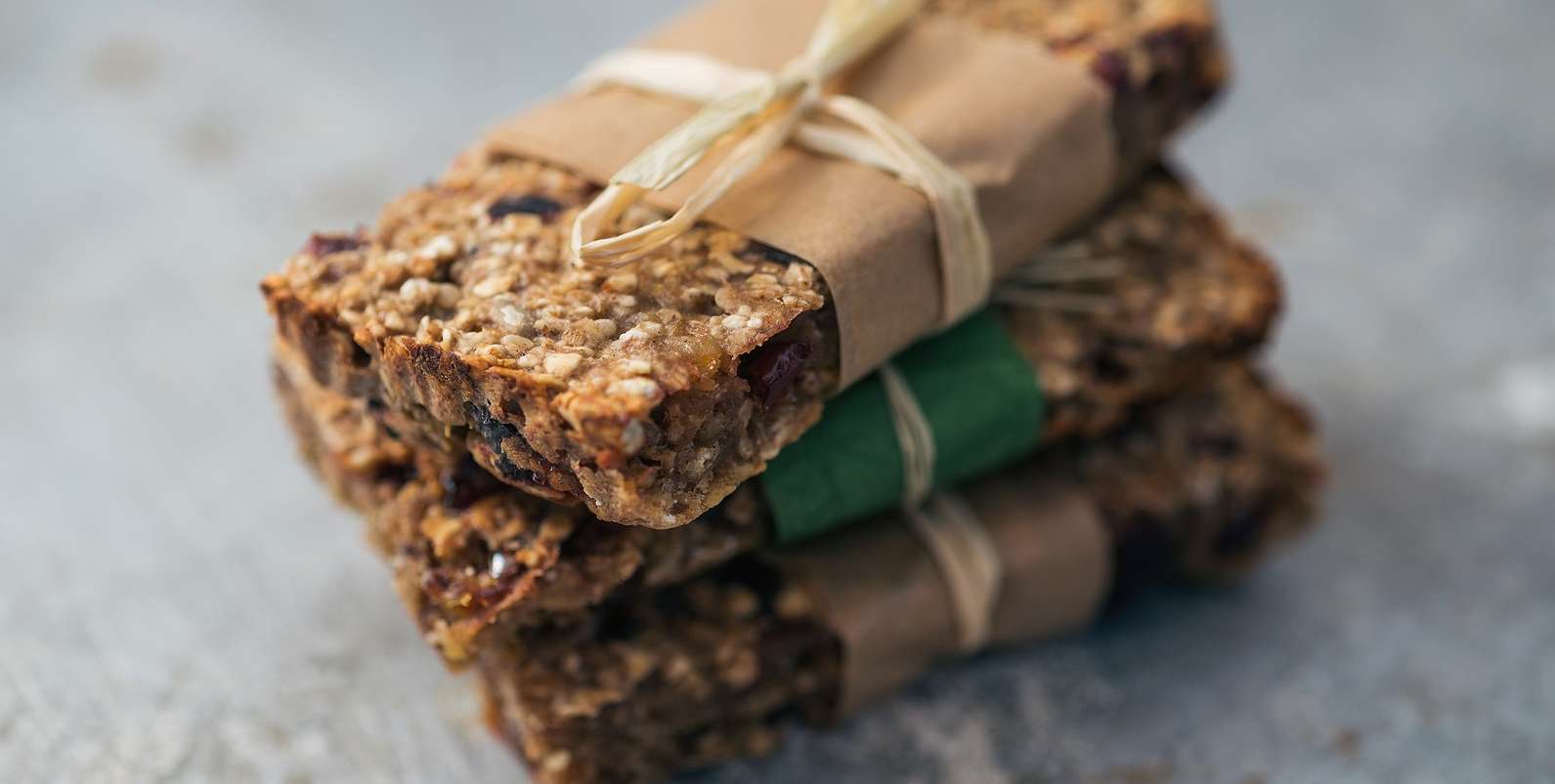 Low FODMAP Peanut Butter Energy Bars