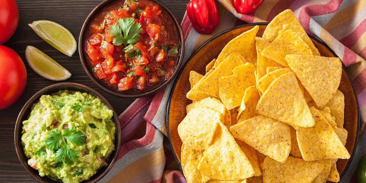 Tortilla Chips and Dip With Pepper Strips